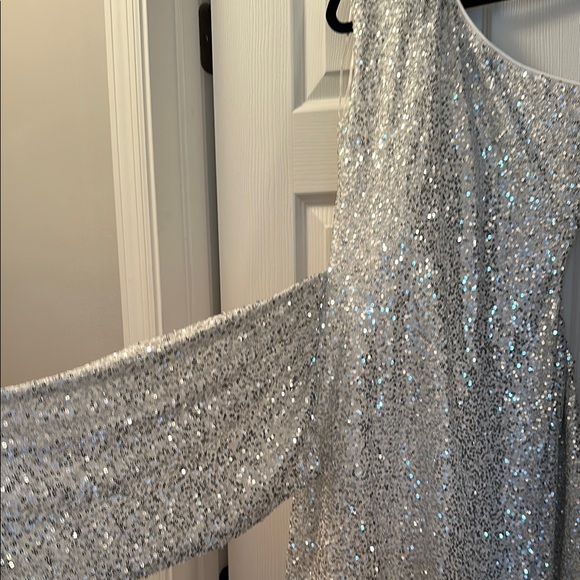 Vici Silver Sequin Glam Dress NWOT - Picture 3 of 5